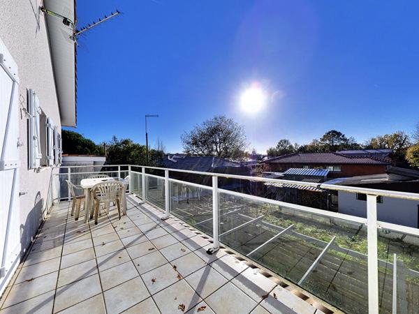 Maison composée de deux appartements, possibilité de division en 4 lots bâtis