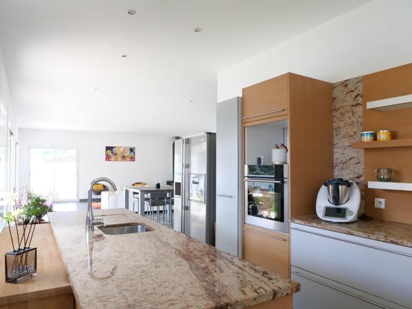 maison de rêve avec piscine (VIDEO 4K SUR DEMANDE)