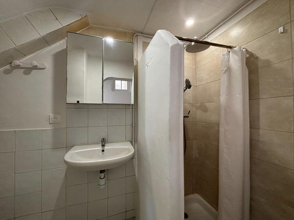 APPARTEMENT T1 28,1M² CLIMATISE ET PARKING ISLE SUR LA SORGUE