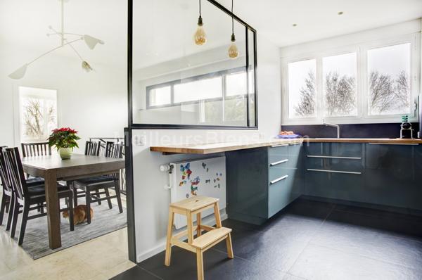 Maison 1950 refaite à neuf au calme, 5 chambres, jardin et garage.