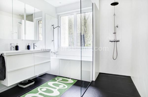 Maison 1950 refaite à neuf au calme, 5 chambres, jardin et garage.