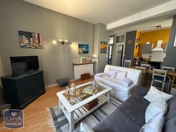 Appartement à louer 2 pièces 51.67m² Royan (17200)