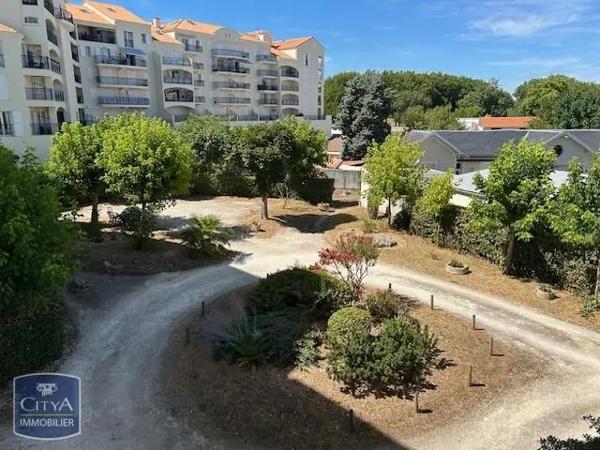 Appartement à louer 2 pièces 51.67m² Royan (17200)