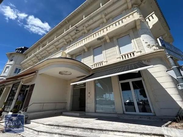 Appartement à louer 2 pièces 51.67m² Royan (17200)