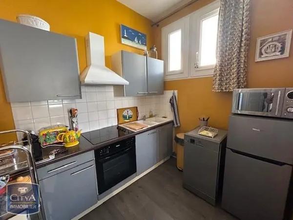 Appartement à louer 2 pièces 51.67m² Royan (17200)