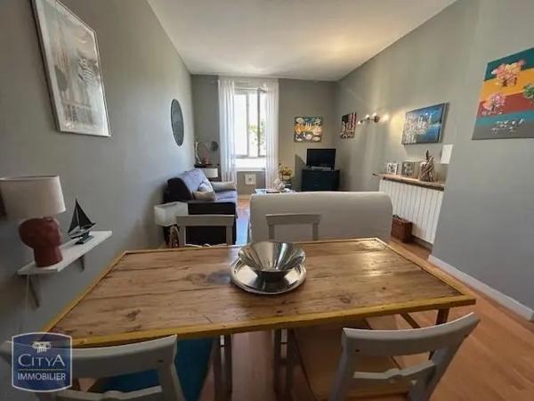 Appartement à louer 2 pièces 51.67m² Royan (17200)