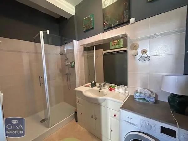 Appartement à louer 2 pièces 51.67m² Royan (17200)