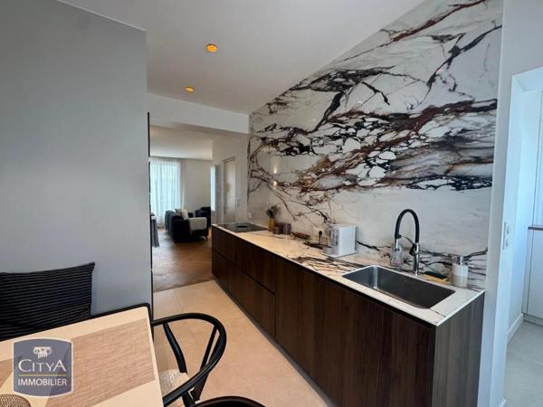 Appartement à louer 4 pièces 107.47m²