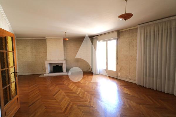 Immeuble 11 pièces 505.82 m2