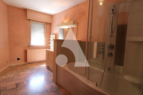 Immeuble 11 pièces 505.82 m2