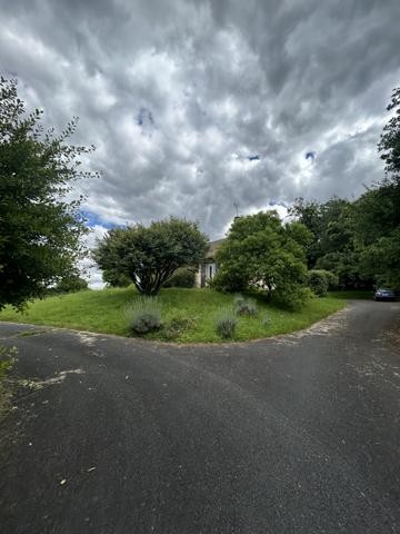 À louer charmante maison à Monthoiron