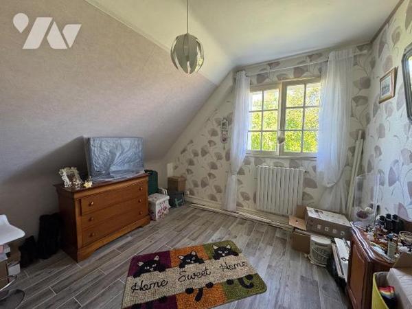 MAISON TRADITIONNELLE RÉNOVÉE - VIE DE PLAIN PIED- FOND D'IMPASSE - LANNILIS

Située en fond ...