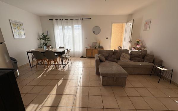 Immeuble à vendre    9 pièces • 193 m2 Pexiora