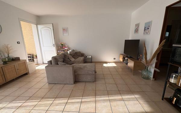 Immeuble à vendre    9 pièces • 193 m2 Pexiora