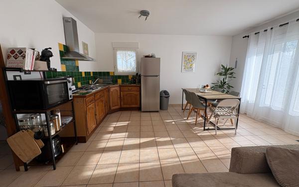 Immeuble à vendre    9 pièces • 193 m2 Pexiora