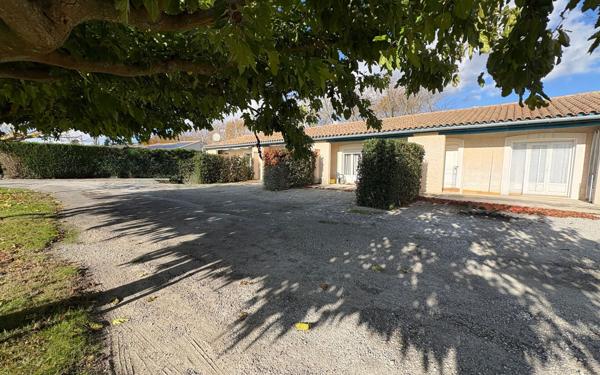 Immeuble à vendre    9 pièces • 193 m2 Pexiora