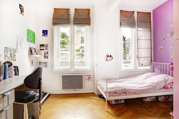 Appartement avec cachet 7 pièces 132 m2 avec terrasse et jardin