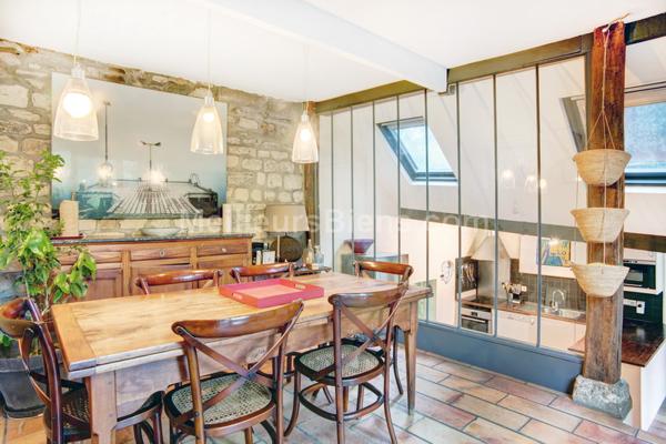 Appartement avec cachet 7 pièces 132 m2 avec terrasse et jardin