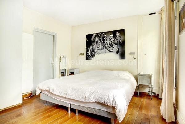 Appartement avec cachet 7 pièces 132 m2 avec terrasse et jardin