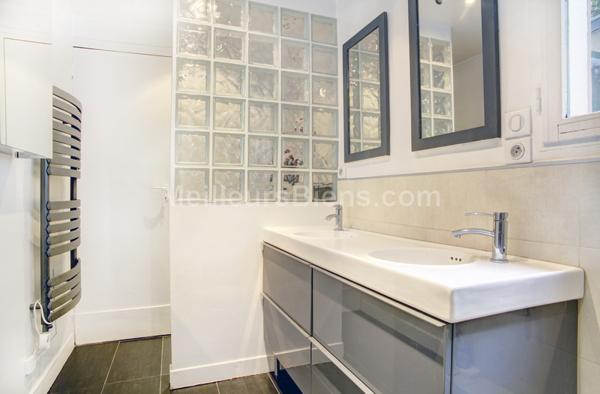 Appartement avec cachet 7 pièces 132 m2 avec terrasse et jardin