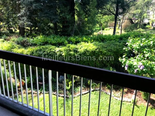 EXCLUSIVITE. 3P AVEC BALCON ET VUE MAGNIFIQUE SUR JARDINS