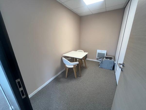 A LOUER BUREAUX DE 90m² PORT DE COMMERCE DE BREST