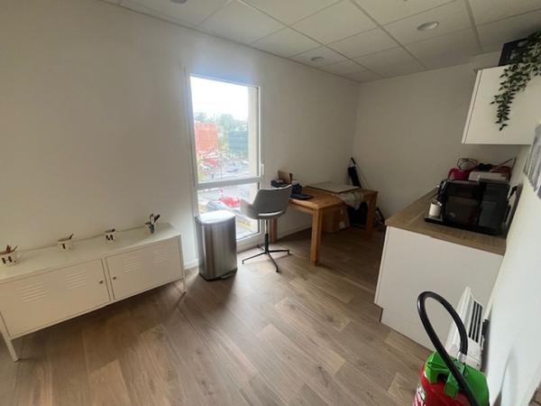 A LOUER BUREAUX DE 90m² PORT DE COMMERCE DE BREST