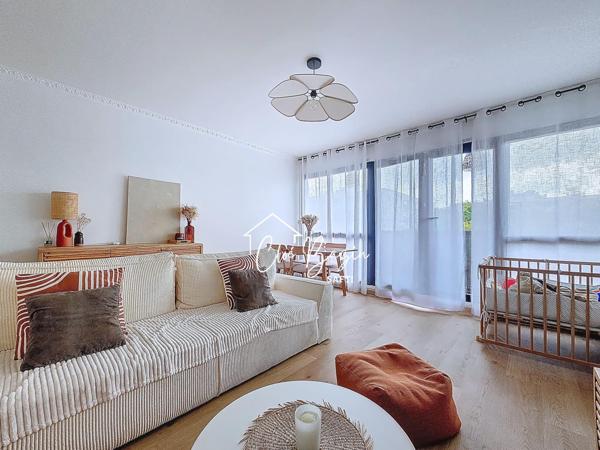 Appartement T4 de 80 m² entièrement rénové avec balcon et cave à Cenon