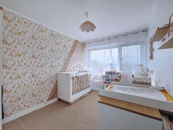 Appartement T4 de 80 m² entièrement rénové avec balcon et cave à Cenon