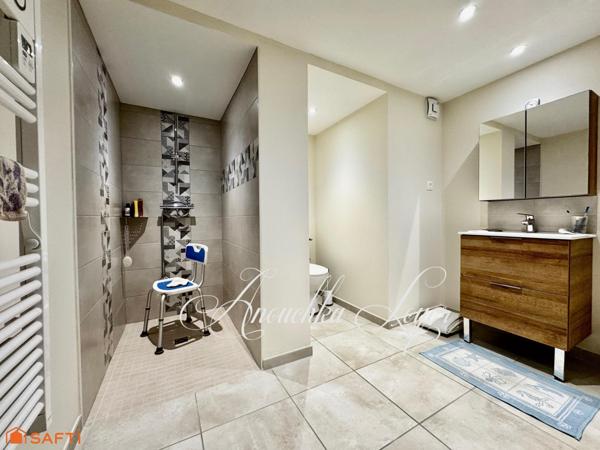 MAISON DE VILLE AVEC SOUS SOL ET STUDIO