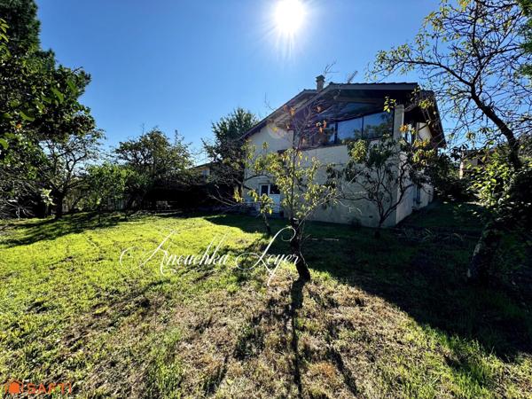 MAISON DE VILLE AVEC SOUS SOL ET STUDIO