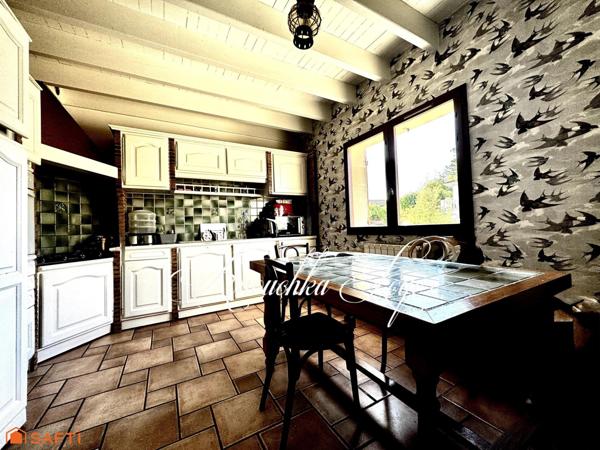 MAISON DE VILLE AVEC SOUS SOL ET STUDIO