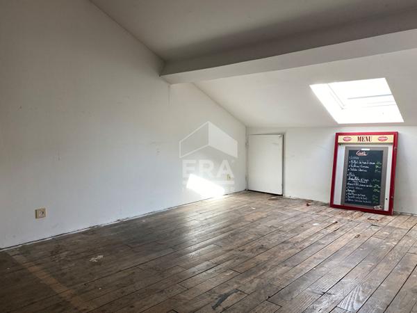 Maison avec un local commercial en centre-ville de Périgueux 3 pièces 149 m2