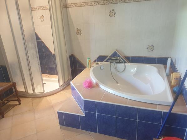 Très jolie ferme rénovée en impasse au calme