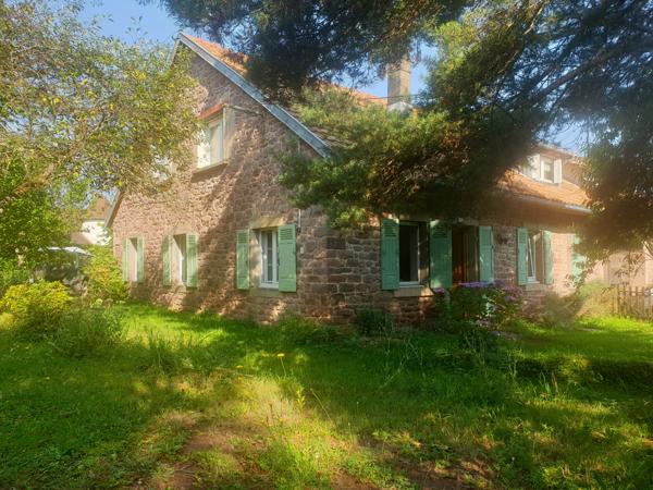 Très jolie ferme rénovée en impasse au calme