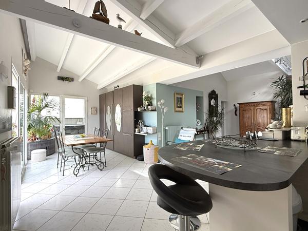 MAISON DE PLAIN-PIED QUARTIER FETILLY