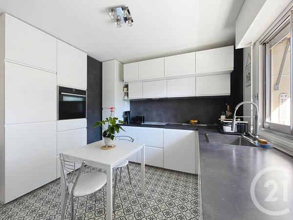 Appartement F5 à vendre  5 pièces - 105,12 m2 COMPIEGNE - 60