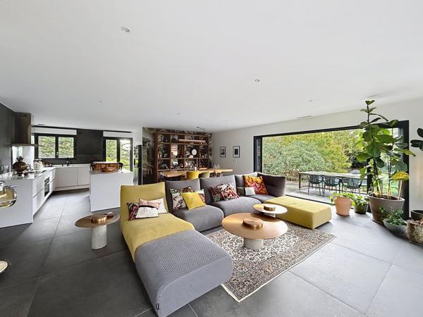 Villa d’exception à Eysines, entre luxe et sérénité