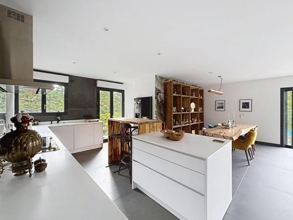 Villa d’exception à Eysines, entre luxe et sérénité
