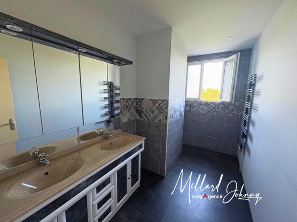 Maison à LA GUICHE, 71220 - 9 pièces 231m²