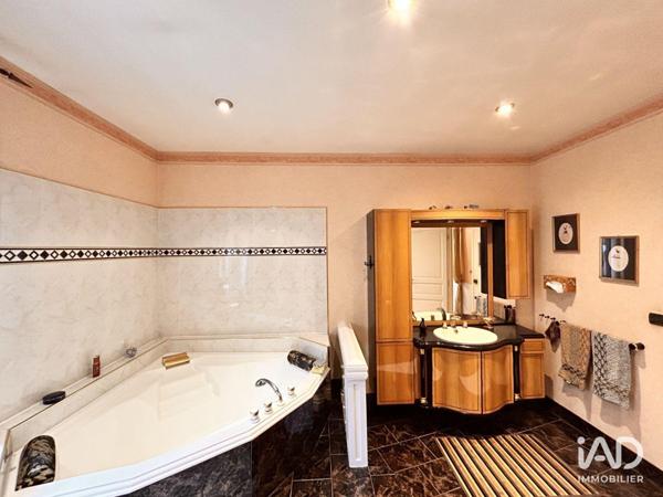 Maison à vendre 10 pièces 265 m² Viry-Châtillon