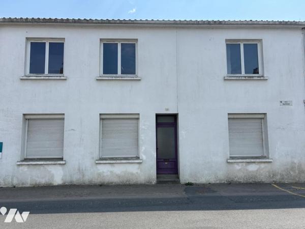 Bâtisse de caractère à rénover de 164m² à Coëx