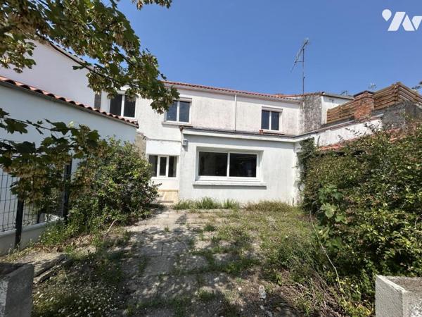 Bâtisse de caractère à rénover de 164m² à Coëx