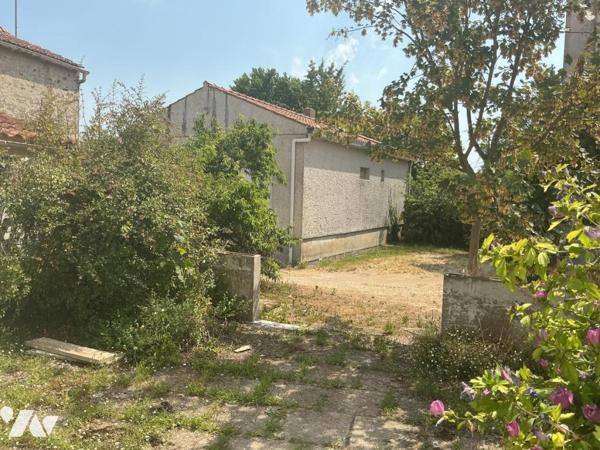 Bâtisse de caractère à rénover de 164m² à Coëx