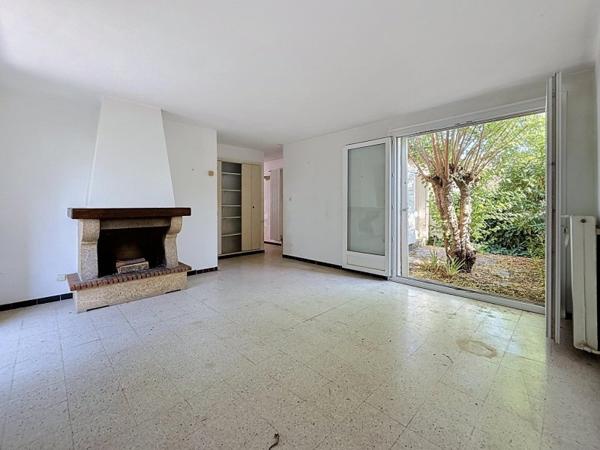 Vente / Maison de plain-pied à Nîmes (30900)