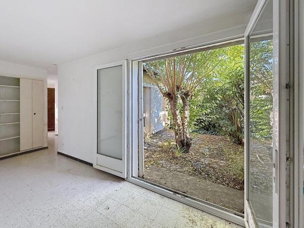 Vente / Maison de plain-pied à Nîmes (30900)
