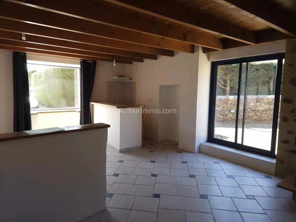 Location                                                      Maison de village
                        
                     2 pièces                      64 m2                     à Goudelin