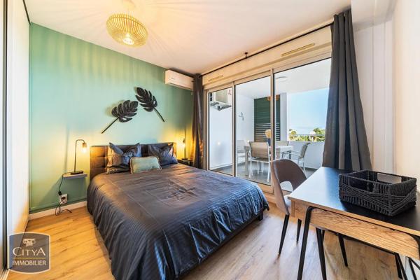 Appartement à louer 3 pièces 51.49m² Saint-Pierre (97410)