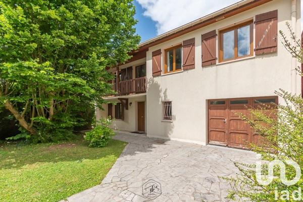 Maison 8 pièces de 153 m² à Thionville (57100)