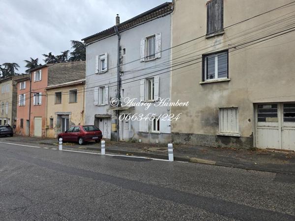 EXCLUSIVITE, LA BRILLANNE, IDEAL INVESTISSEURS , en plein coeur du village, 2 APPARTEMENTS  DANS MAISON DE VILLAGE